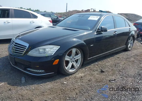 2012 Mercedes-Benz S 550 4Matic z USA, uszkodzony, nr VIN WDDNG9EB9CA464943